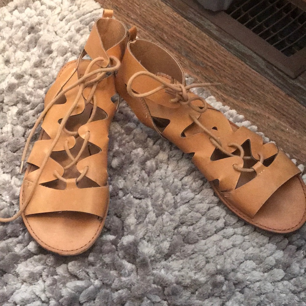 Cute tan sandals for spring/summer!!